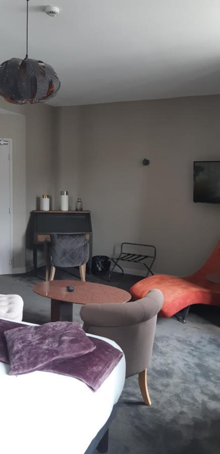 Logis Hotel Le Grand Cerf Ernée المظهر الخارجي الصورة